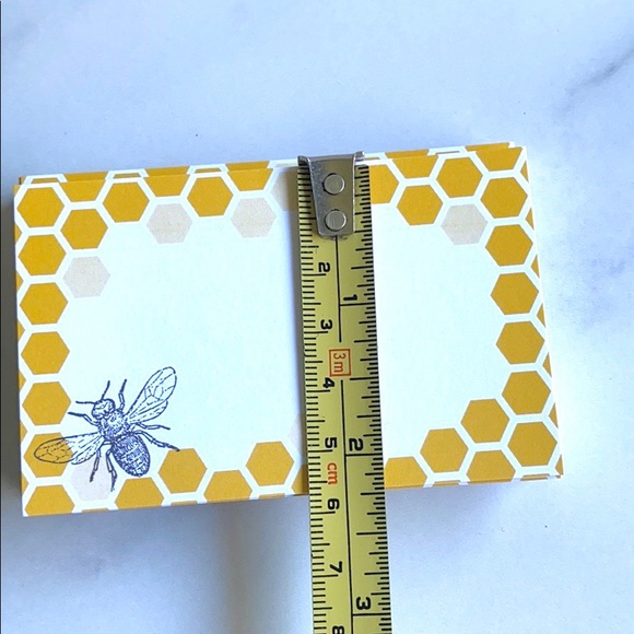 50 Small Honeycomb Bee Cards Clearance - Picture 8 of 8